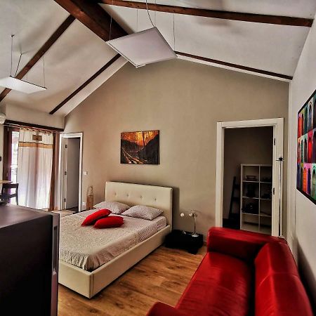 Regis B&B Appartamenti Centro Storico Chivasso Exterior photo